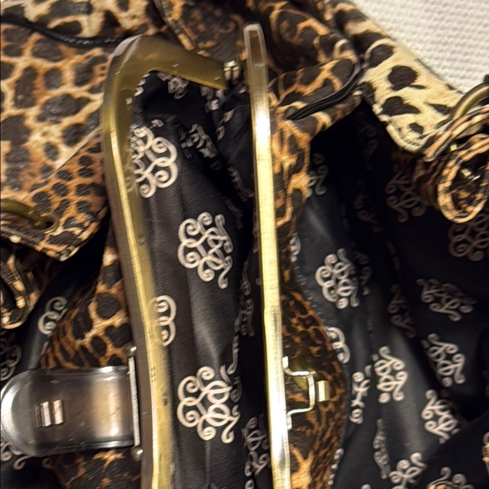 Jessica Simpson vintage Leopard Print Women's purse - Picture 7 of 14
